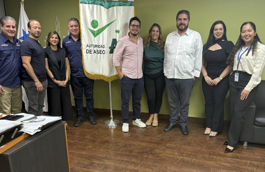Reunión entre la Cámara de Reciclaje, Municipio de Panamá y Autoridad de Aseo