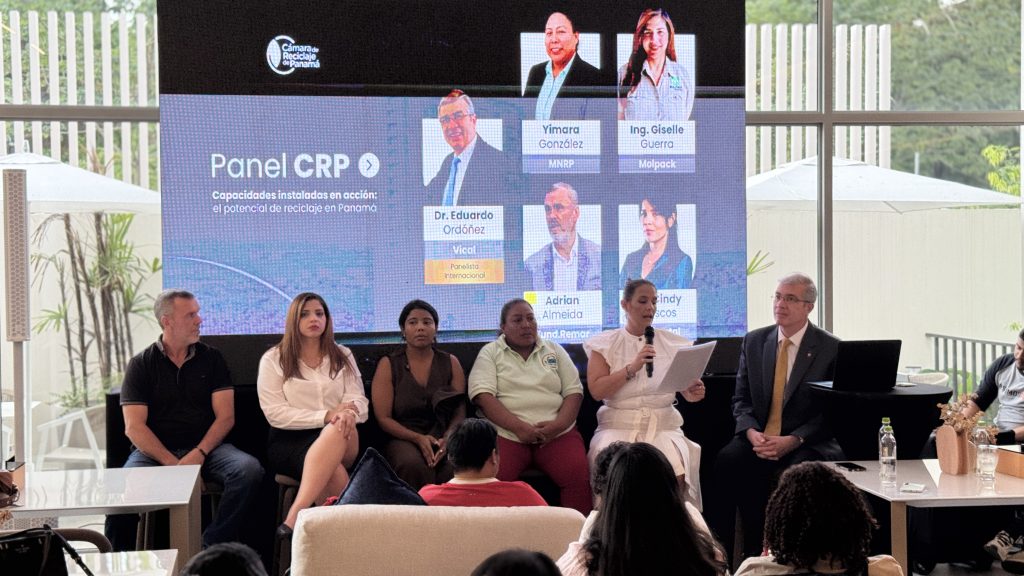 Panel CRP sobre el potencial del reciclaje en Panamá