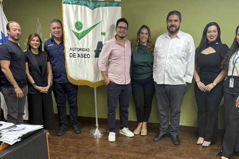 Reunión entre la Cámara de Reciclaje, Municipio de Panamá y Autoridad de Aseo Reunión entre la Cámara de Reciclaje, Municipio de Panamá y Autoridad de Aseo